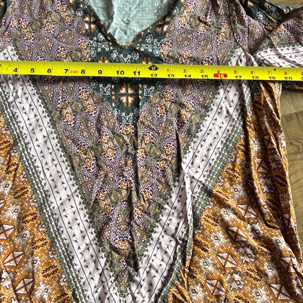 Bohemian V-Neck Patterned Top 🤩 - Picture 9 of 10